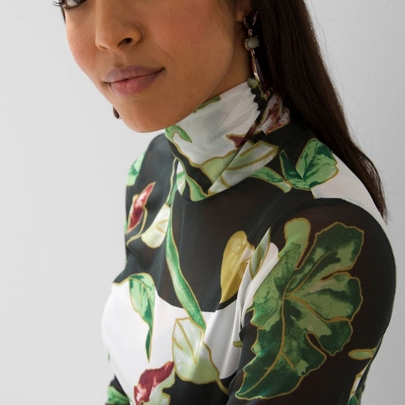 Stunning Sheer Tropical Print White House Black Market top, Never worn! NWOT - Picture 4 of 9